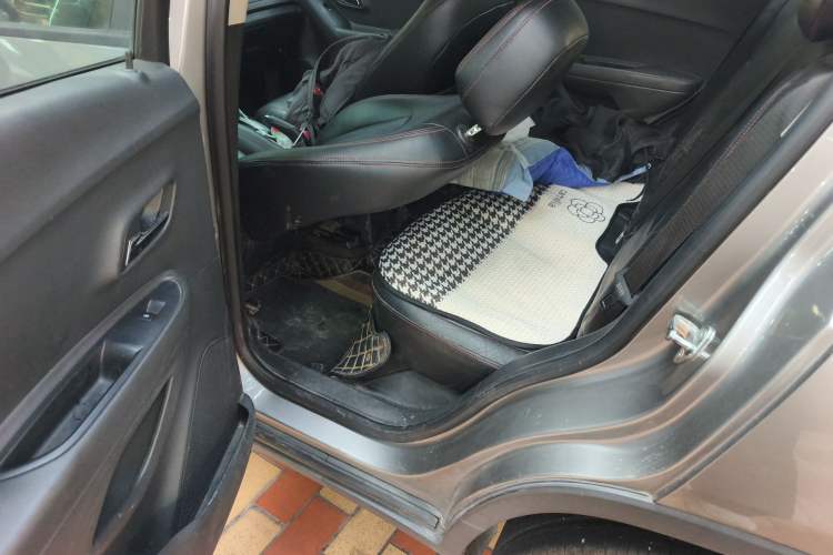 Used Chevrolet Trax 2014 1.4T Automatic Two-Wheel Drive Comfort Version Left Rear Seat