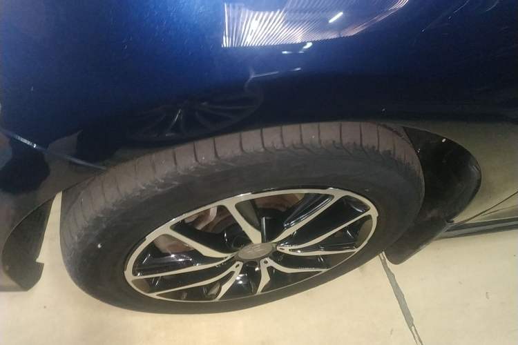 Used BYD Song MAX 2017 1.5T Automatic Smart Connect Elite 7-Seater Left Front Wheel Hub