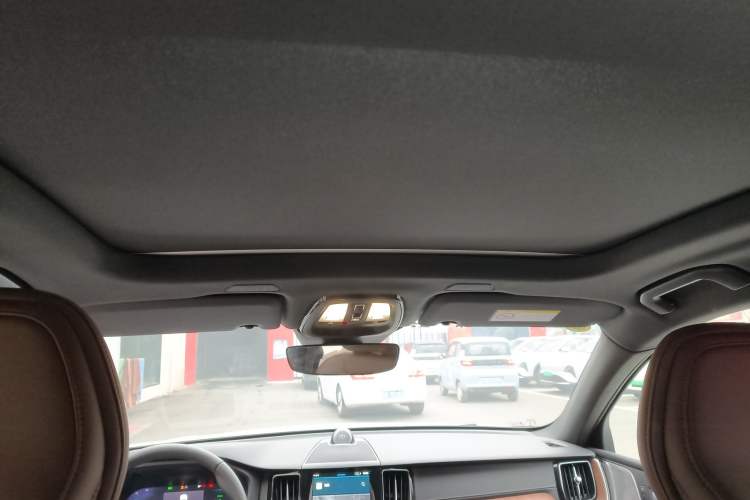 Used Volvo XC60 New Energy 2025 Plug-in Hybrid Long-Range All-Wheel Drive Smart Luxury Edition Headliner