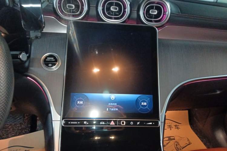 Used Mercedes-Benz GLC 2023 GLC 260 L 4MATIC Luxury Model 5 Seats
