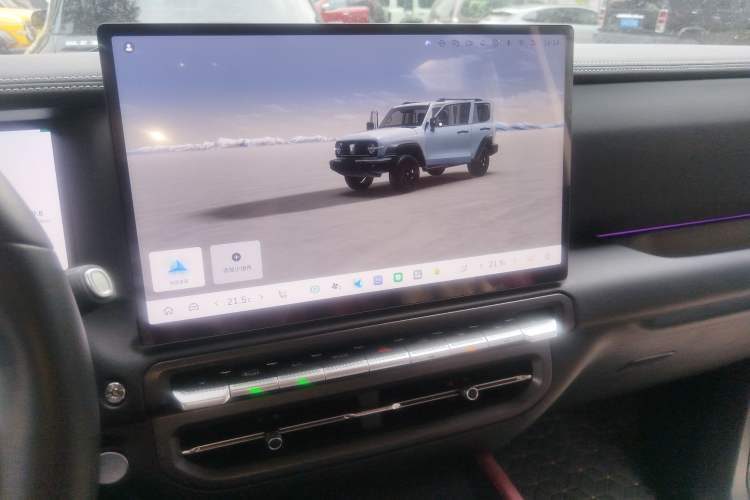 Used Tank 300 2025 2.4T Diesel Version Audio And AC Panel