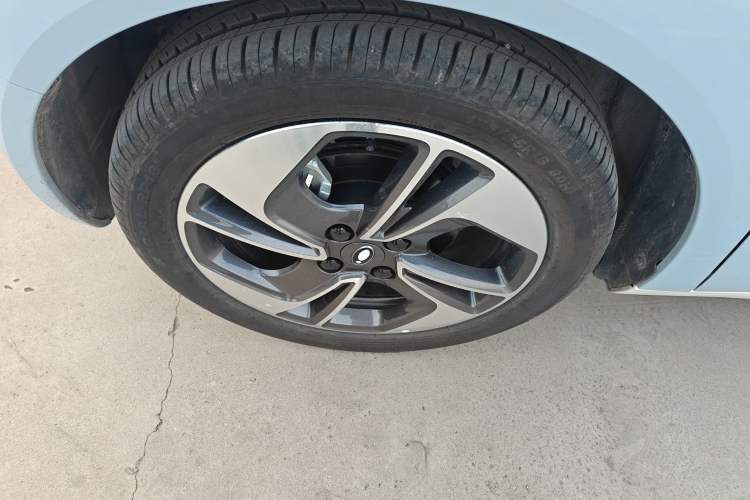 Used ORA Black Cat 2022 351 km Range Luxury Version Lithium-Ion Battery