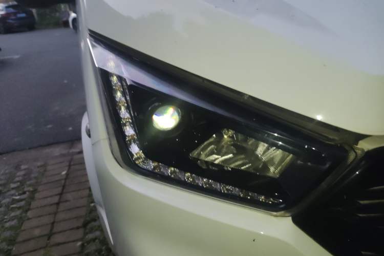 Used JMC Transit 2021 2.8T Space King Taurus Short Wheelbase Mid-Height 6-Seater Diesel Euro VI JX493
