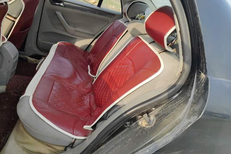 Used Volkswagen Bora 2013 1.6L Manual Fashion Edition