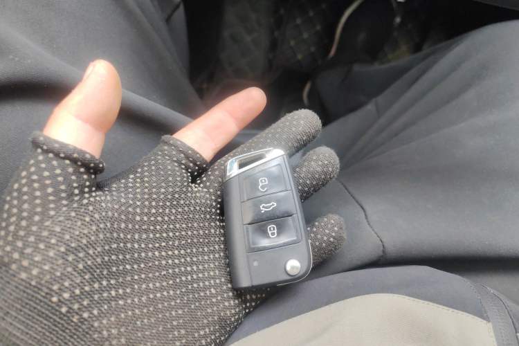 Used Volkswagen Tayron 2021 280TSI Two-Wheel Drive Luxury Smart Connectivity Version Vehicle Key