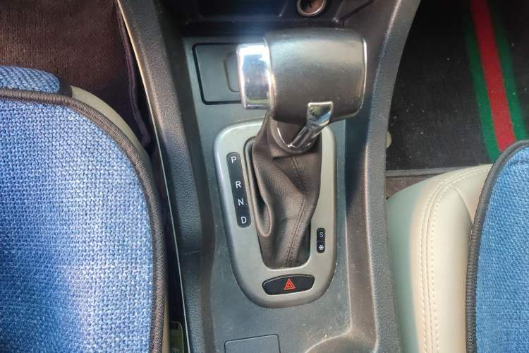 Used BAIC Senova D50 2014 1.5L CVT Standard Edition Gear Lever