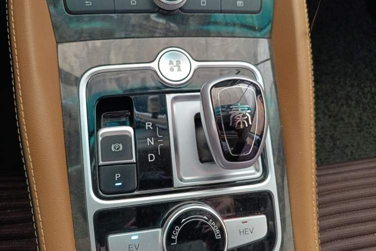 Used BYD Qin New Energy 2017 1.5T Luxury Model Gear Lever