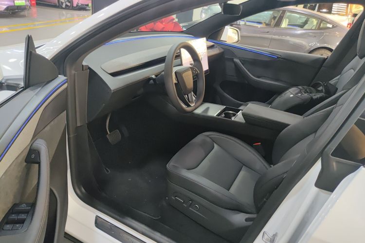 Used Tesla Model Y 2026 Long-Range All-Wheel-Drive Model Left Front Seat