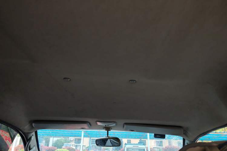 Used FORTHING Lingzhi 2014 M3 1.6L 7-Seater Comfort Model Headliner