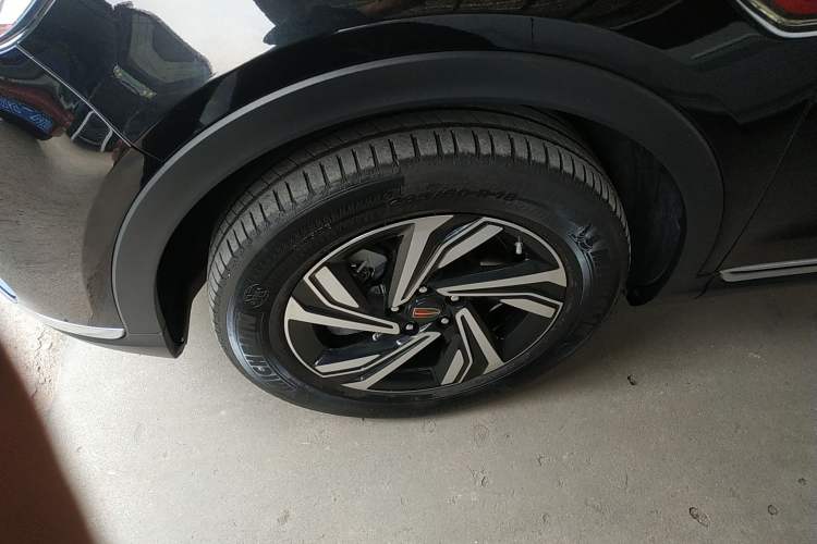 Used Hongqi HS5 2022 Revised Version 2.0T Smart Connect Flagship Edition
