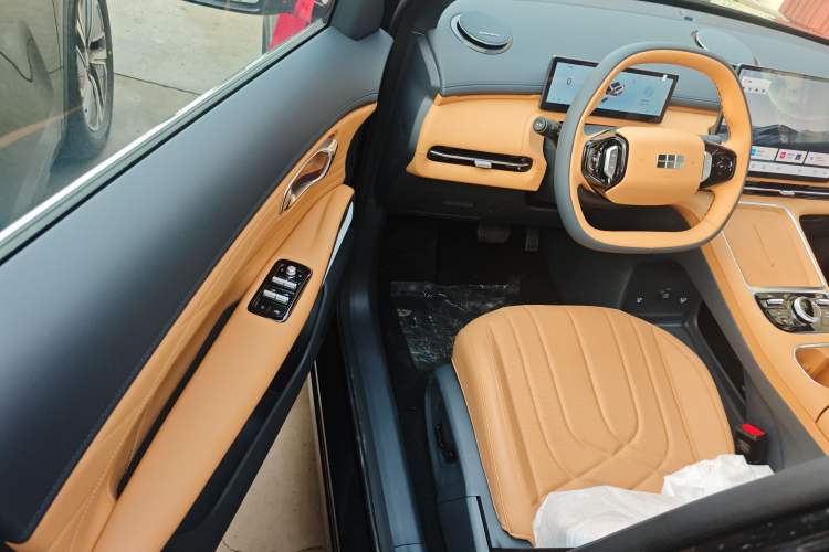 Used Geely Galaxy Xingjian 7 EM-i 2026 Model 130km Launch Edition Driver Seat
