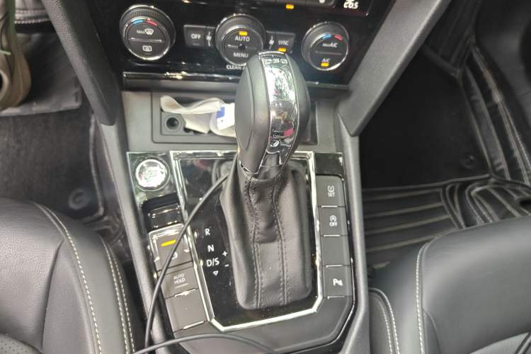 Used Volkswagen Lamando 2017 280TSI DSG Luxury Edition
