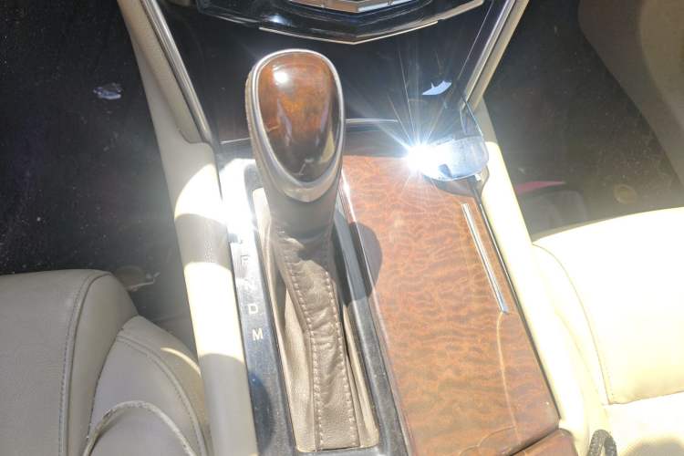 Used Cadillac XTS 2016 28T Elite Edition Gear Lever