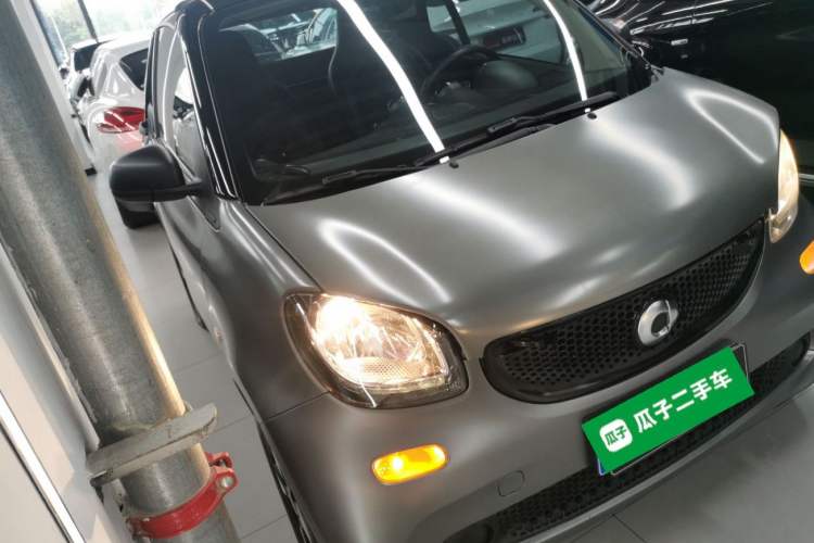 Used smart fortwo 2018 1.0L 52kW Convertible Passion Edition China V Standard
