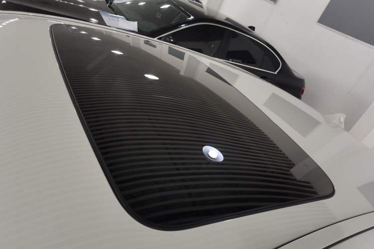 Used BMW 5 Series 2014 525Li Luxury Design Package
