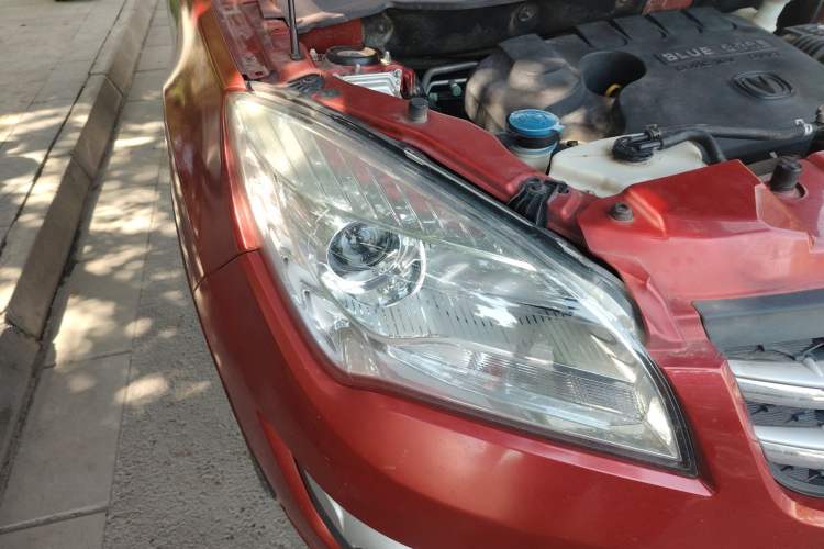 Used CHANGAN CS35 2016 1.6L Manual Luxury Model China IV Standard
