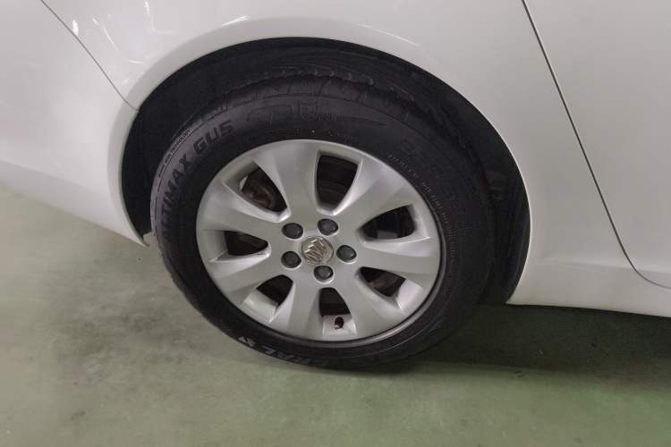 Used Buick Regal 2015 1.6T Leading Technology Model Exterior 5