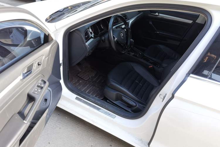 Used Volkswagen Lamando 2017 280TSI DSG Comfort Edition
