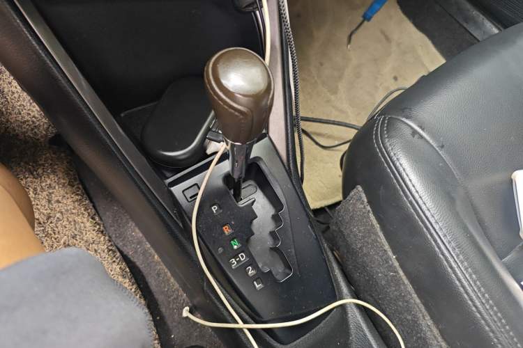 Used Toyota YARiS L Zhi Xuan 2015 1.5E Automatic Charm Edition
