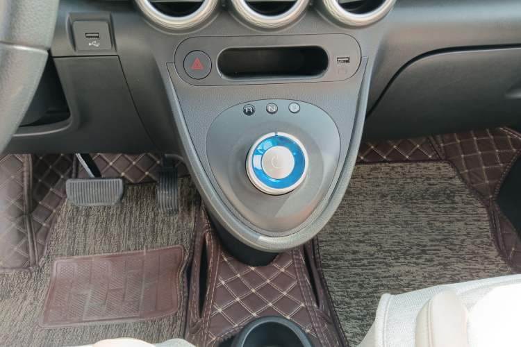 Used ORA Black Cat 2019 301km Standard Edition Gear Lever