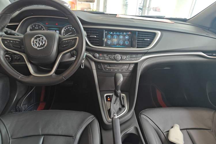Used Buick GT 2019 18T Automatic Connected Elite Model China VI Standard Audio And AC Panel