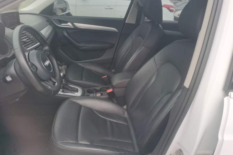 Used Audi Q3 2015 30 TFSI Comfort Model
