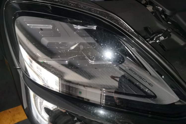 Used Porsche Cayenne 2024 Cayenne 3.0T Right Front Headlight