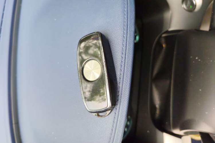 Used Roewe iMAX8 2022 400TGI Prestige Edition
