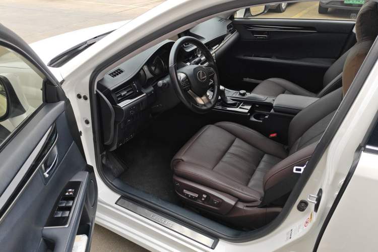 Used Lexus ES 2017 200 30th Anniversary Edition