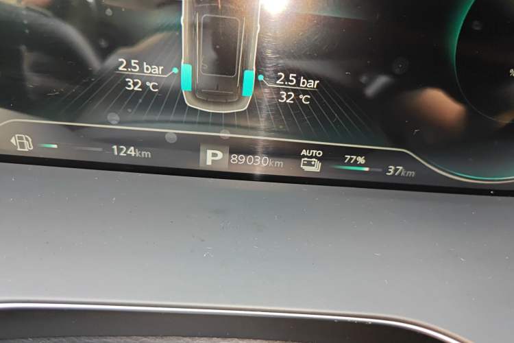 Used Roewe RX5 New Energy 2020 ePLUS National Trend Ronglin Luxury Edition Odometer Close Up