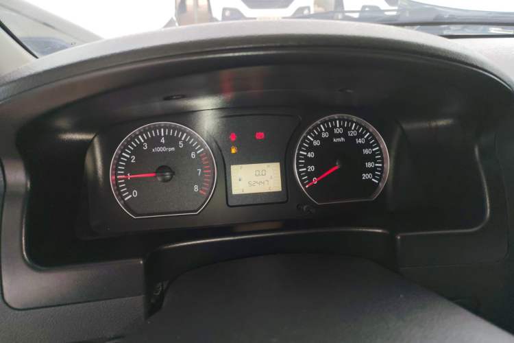 Used FORTHING Lingzhi 2018 M3L 1.6L 7-Seater Comfort Model Instrument Cluster