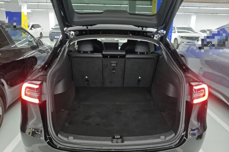 Used Tesla Model Y 2023 Rear-Wheel-Drive Version Trunk