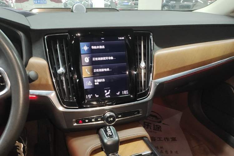 Used Volvo S90 2020 Facelifted T5 Zhiyi Luxury Edition