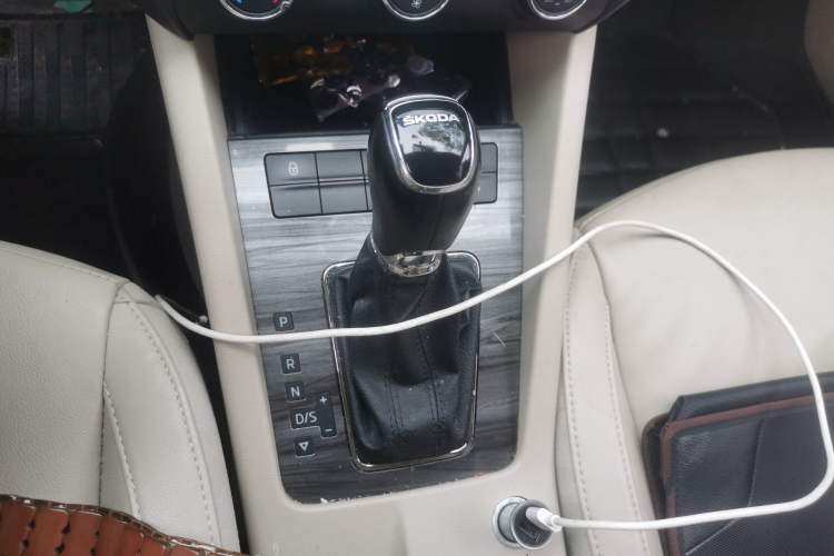 Used Skoda Octavia 2015 1.6L Automatic Yijie Edition
