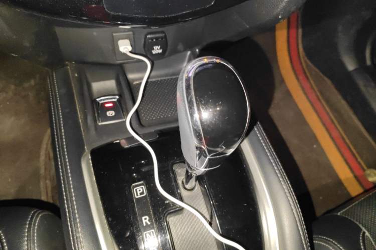 Used Nissan X-Trail 2020 2.0L XL Premium CVT 2WD SmartConnect Luxury Edition Gear Lever