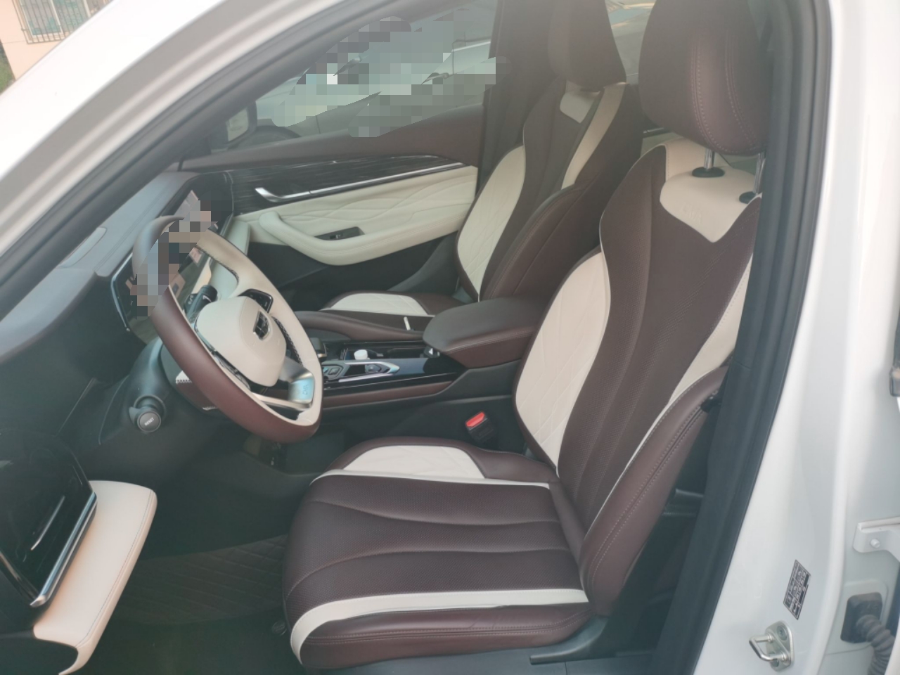 Geely Auto Monjaro L 2024 2.0TD High-Power Automatic Two-Wheel Drive Yunqi Version — снимка 15