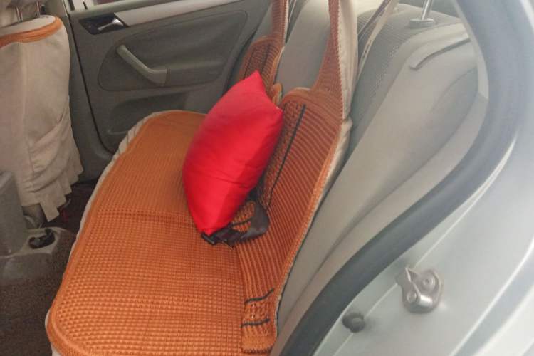 Used Volkswagen Bora 2012 1.6L Manual Fashion Edition
