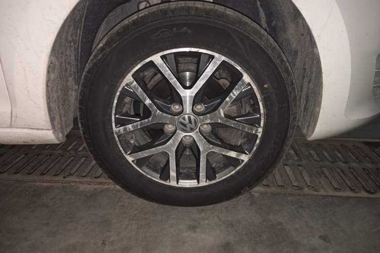 Used Volkswagen Santana 2015 1.6L Manual Fashion Edition
