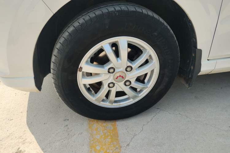 Used Wuling Hongguang 2021 1.5L S Standard Version LAR Exterior 4