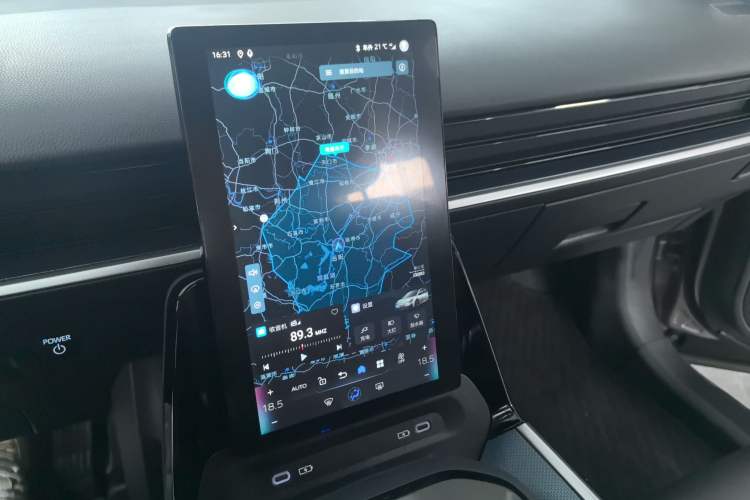 Used Toyota bZ3 2023 517 km Elite PRO Audio And AC Panel