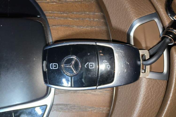 Used Mercedes-Benz E-Class 2020 Facelift E 300 L Stylish Edition