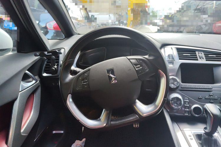 Used DS 5 2012 1.6T Luxury Edition