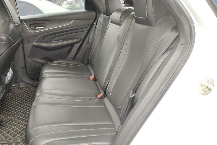 Used Venucia V 2023 260T Idol Edition Pro