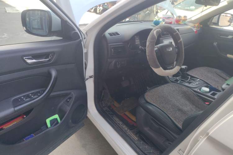 Used Qoros 5 2018 Revised Version 1.6T Automatic Leading Edition Driver Seat