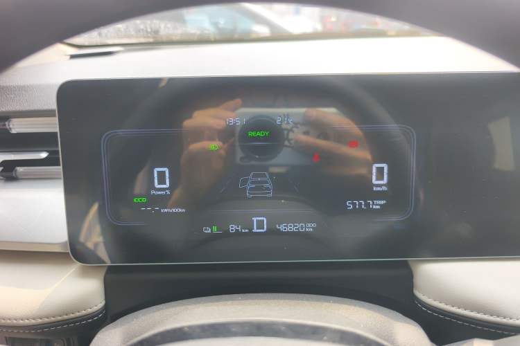 Used Geometry E Firefly 2023 320KM Cute & Handsome Tiger 5 Seats Instrument Cluster