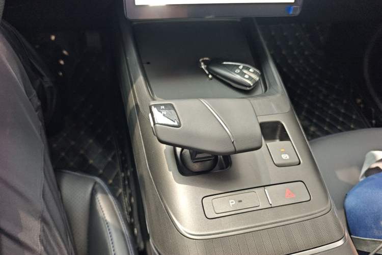 Used CHANGAN Eado 2025 Blue Whale 1.5T 500Bar Prestige Model
