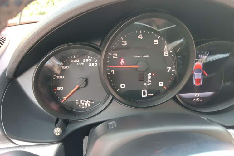 Used Porsche 718 2016 Cayman 2.0T
