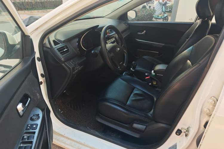 Used Kia K2 2015 Sedan 1.4L MT GLS Driver Seat
