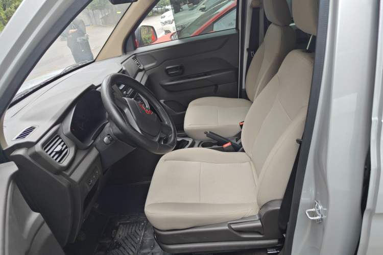 Used Wuling Hongguang V 2022 1.5L Jingqu Edition Electric-Assist LAR Left Front Seat