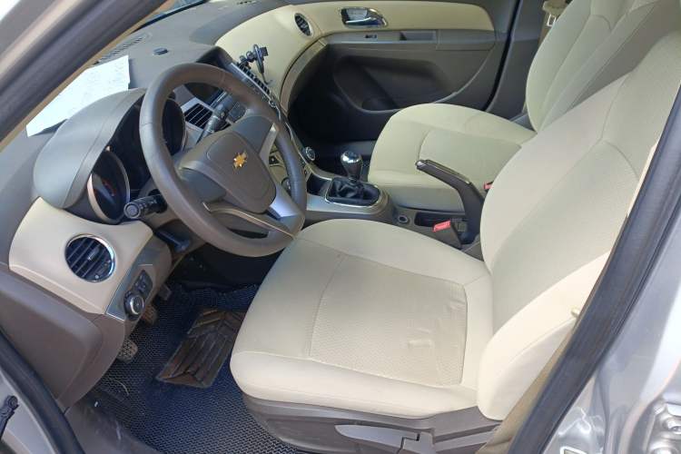 Used Chevrolet Cruze 2015 1.5L Classic SL MT
